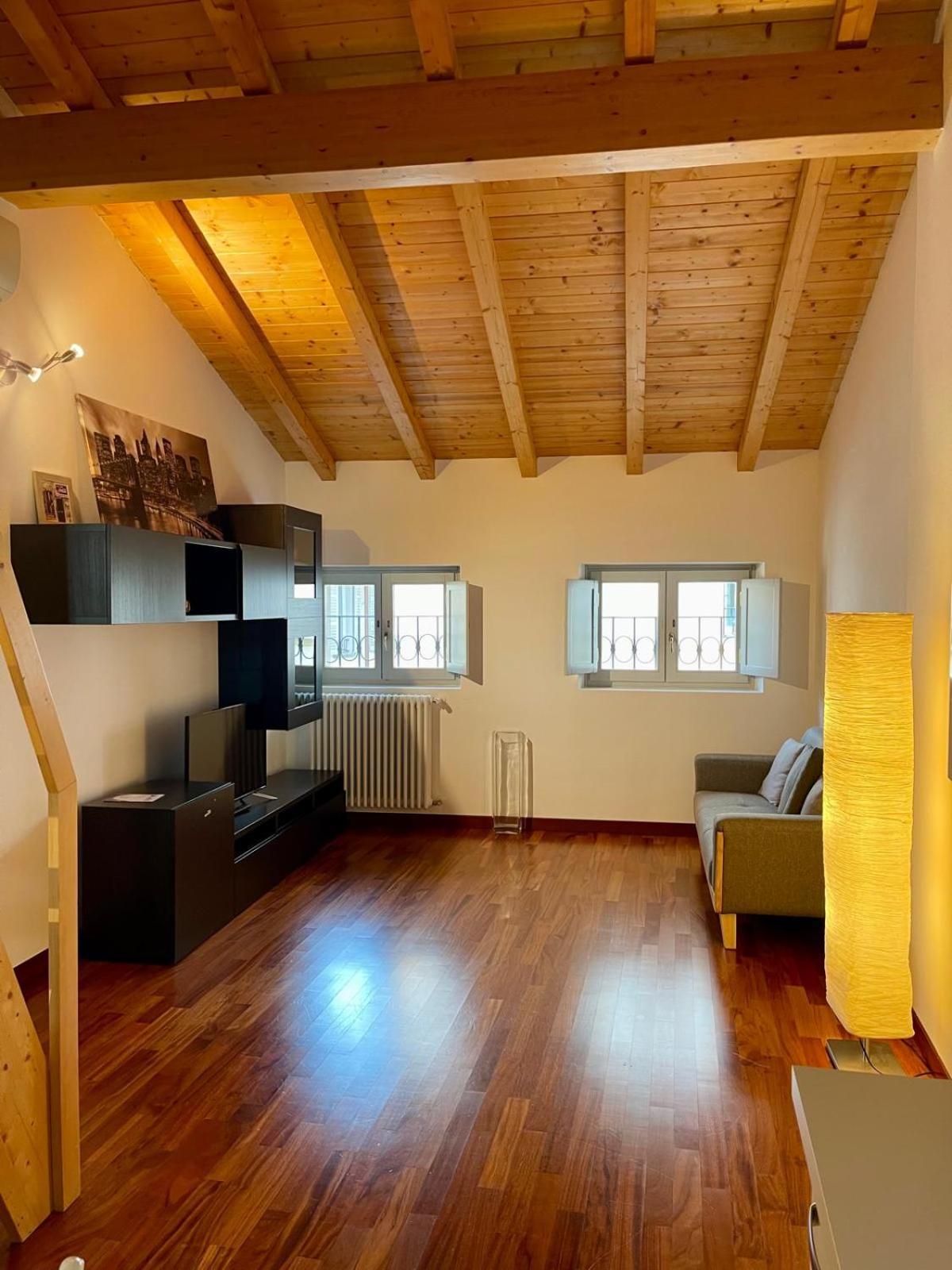 Calicantus Apartments Atena Como Buitenkant foto